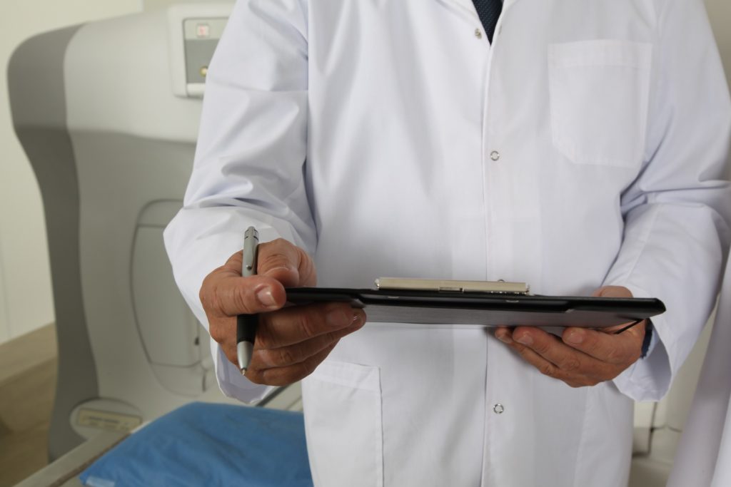 Hospitais deverão registrar envio eletrônico de documentos