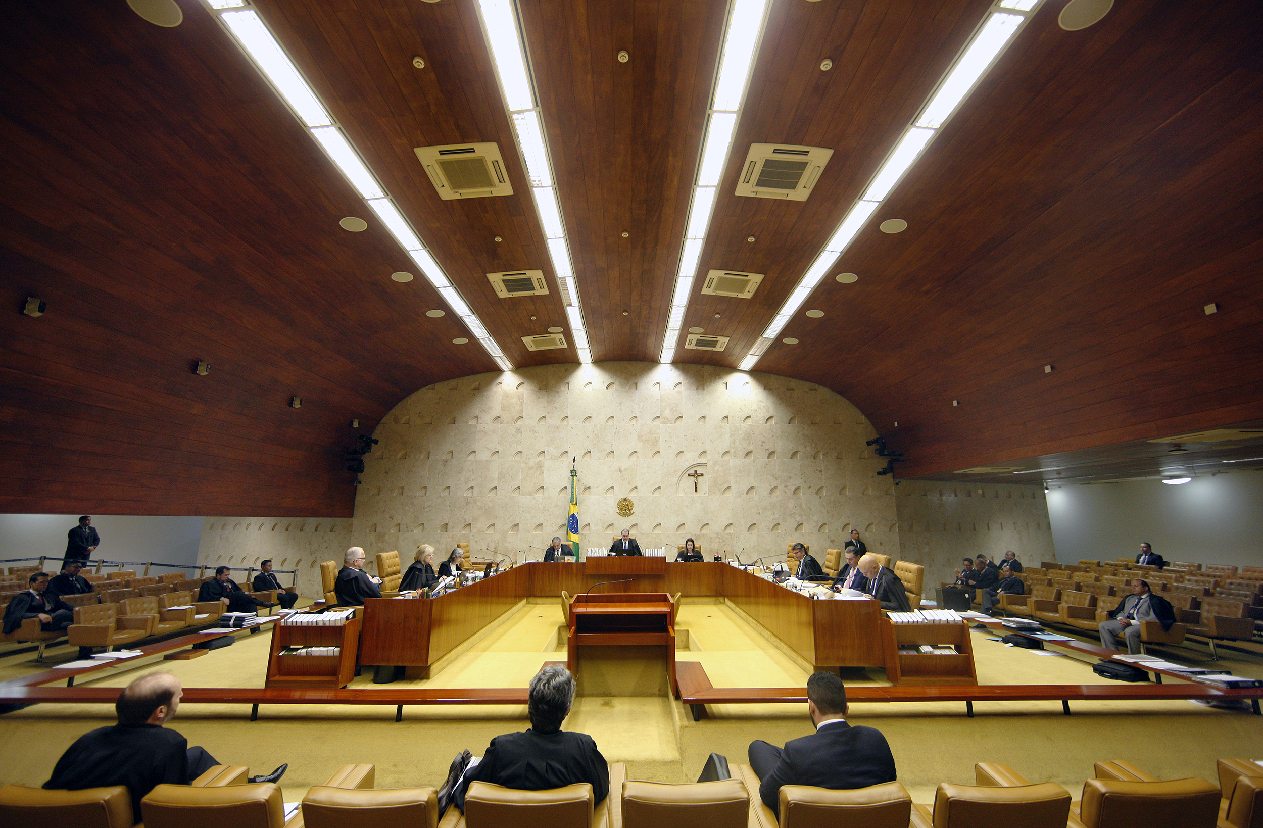 STF mantém realização de sessões presenciais e amplia possibilidades de julgamento por meio virtual