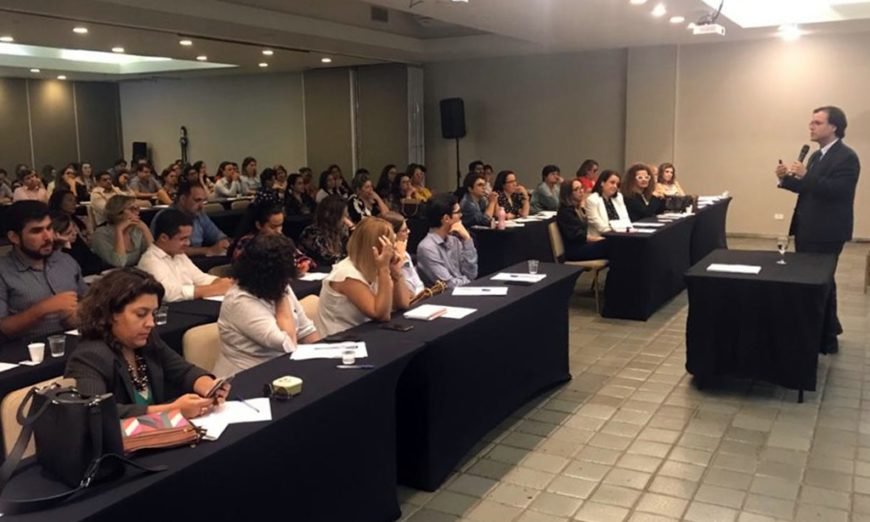 Notários, registradores e colaboradores de cartórios de Recife participaram de curso voltado para o cumprimento do Provimento nº 88.